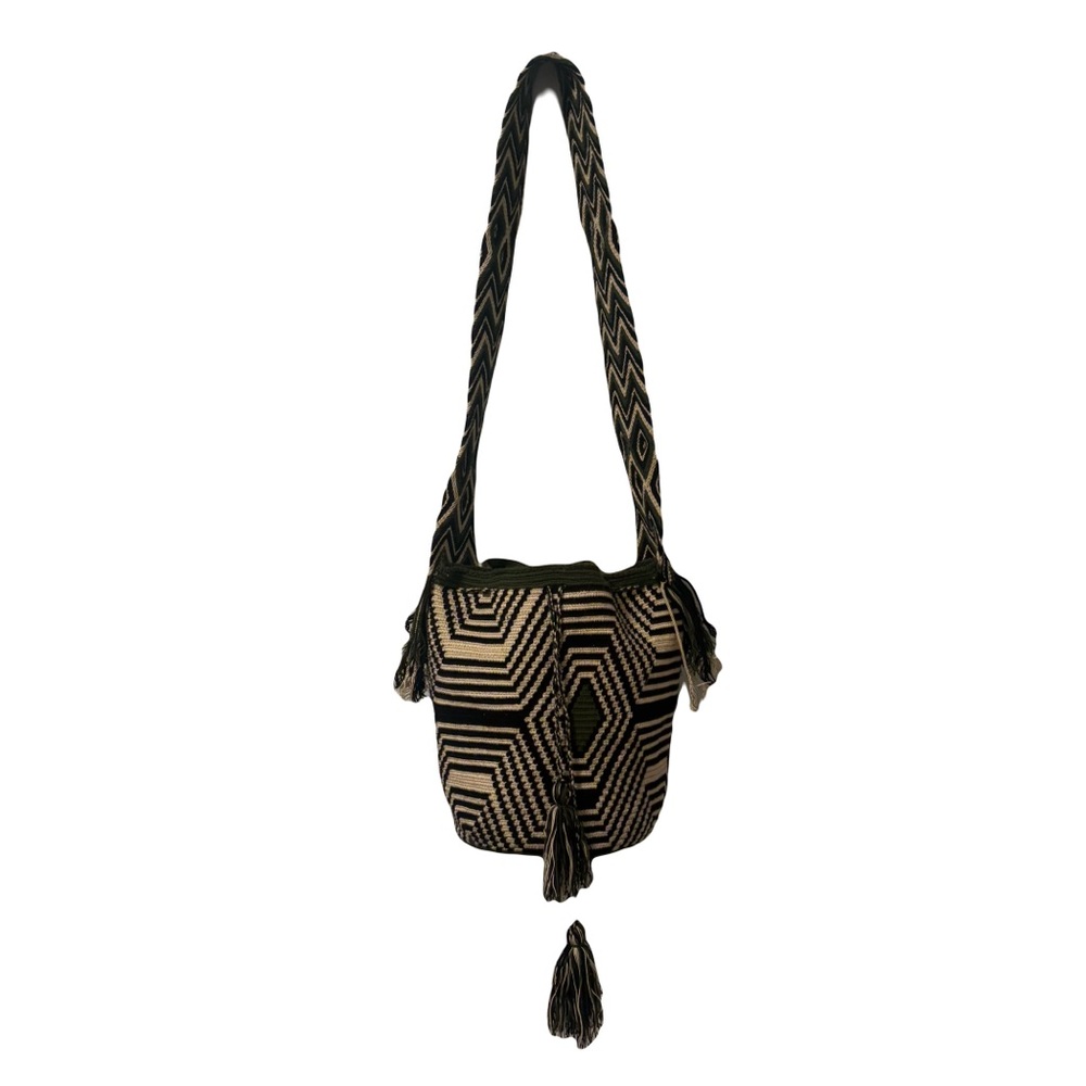 Wayuu bag Geometric Patterned Shoulder Bag - green  Cream